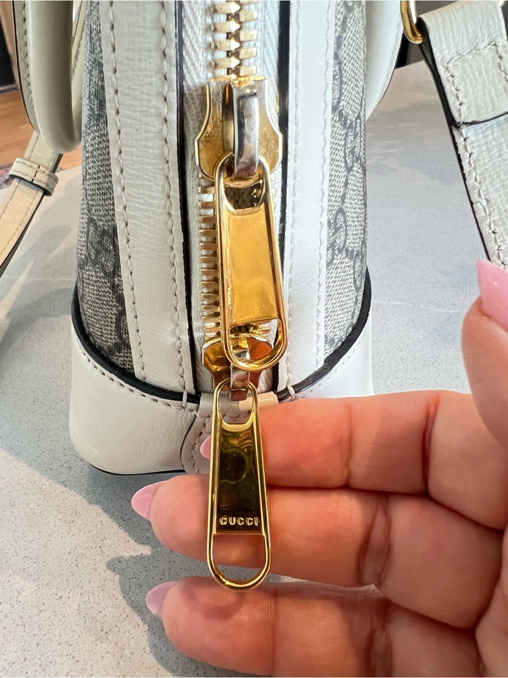 Gucci GG Canvas Satchel in Beige and White with Gold Hardware - Picture 4 of 7